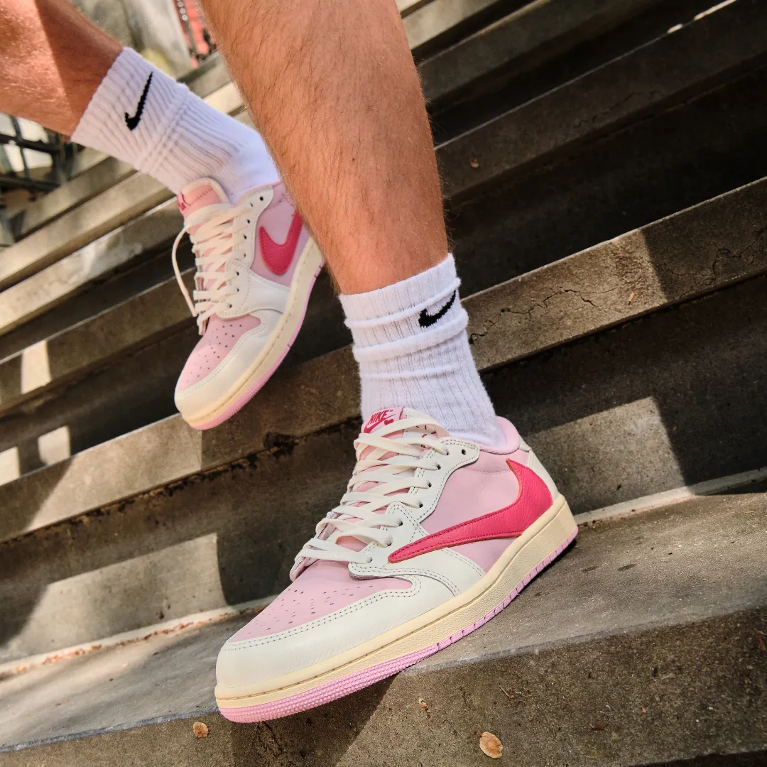 Nike Air Jordan 1 Retro Low OG SP Travis Scott Sail Tropical Pink