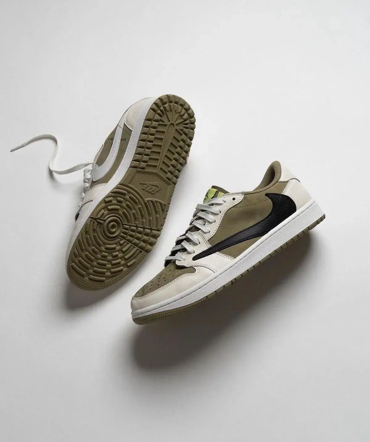 Nike Air Jordan 1 Low Travis Scott Golf Neutral Olive