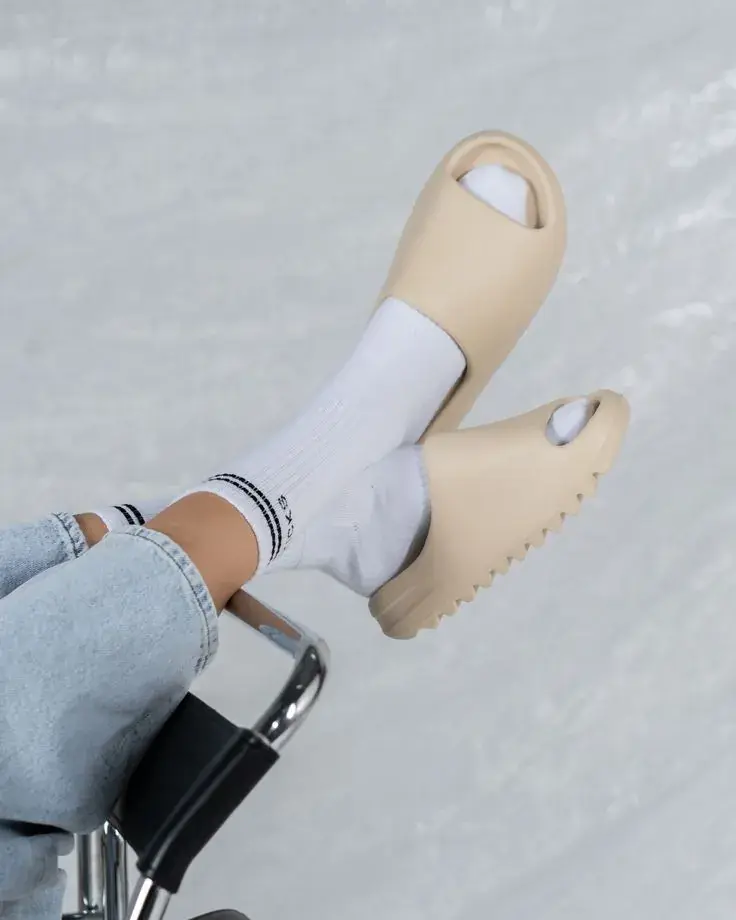 Adidas Yeezy Slide Pure