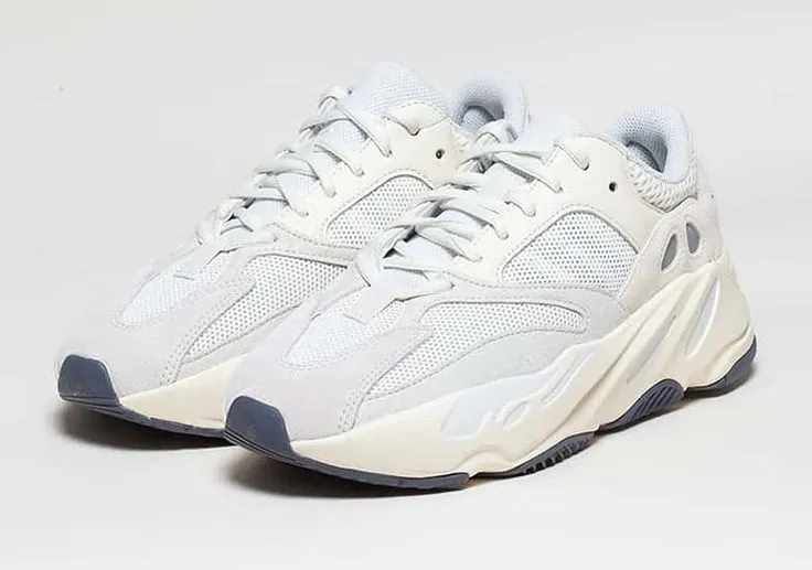 Adidas Yeezy Boost 700 Analog